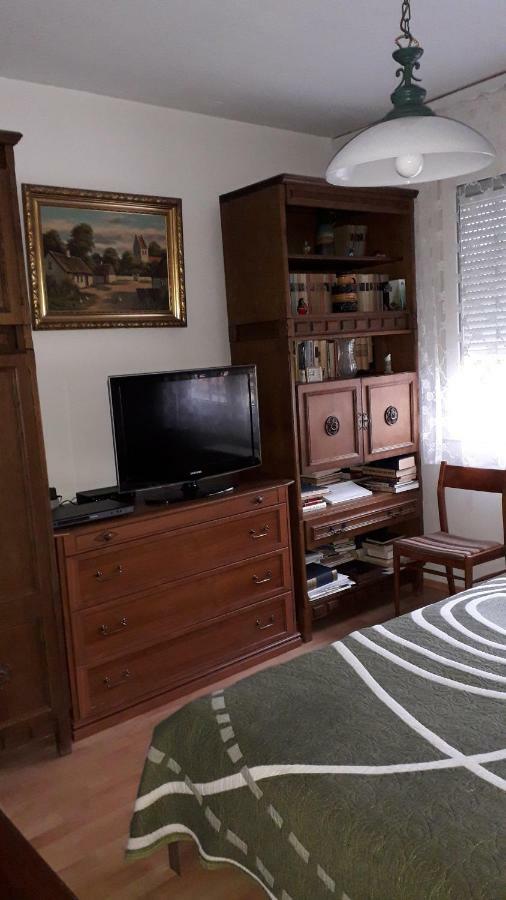 Annika Apartman Eger Extérieur photo