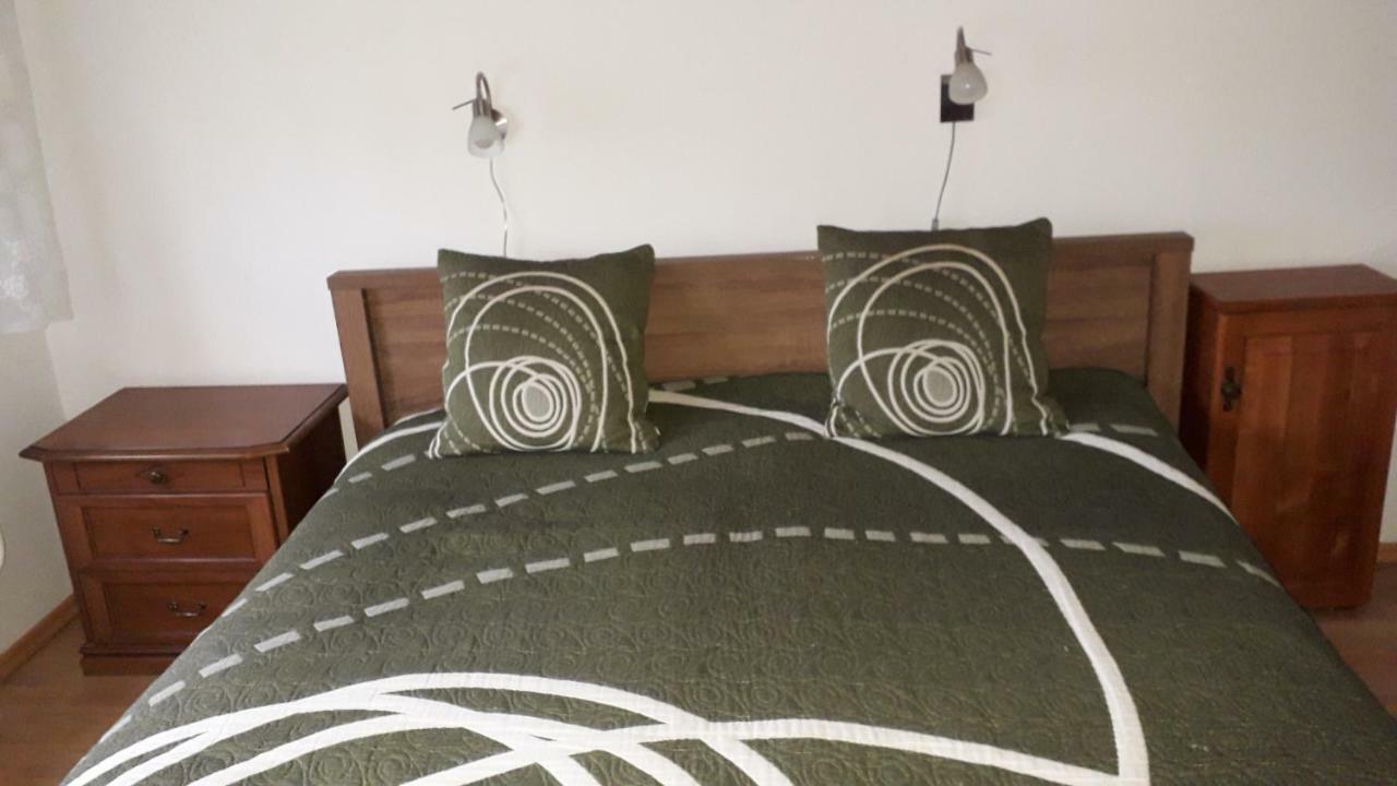 Annika Apartman Eger Extérieur photo